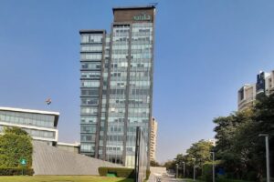 Indiqube Gold course road